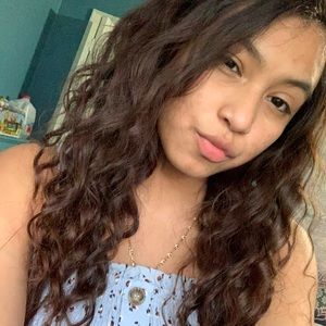 Meet your Posher, Abigail